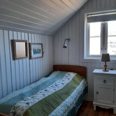 洛夫森博格布里吉度假屋 * Kongsfjord